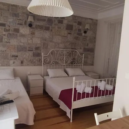Mi Phokaia * Foça